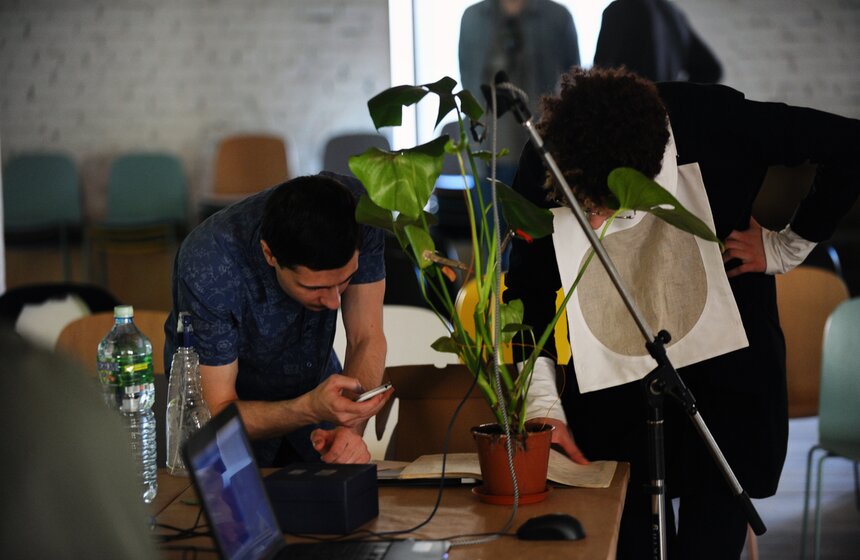 В Москве открыта мастерская биохудожника Михала Бжезинского 8 фото