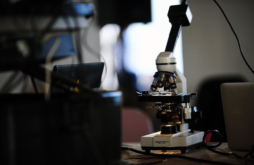 В Москве открыта мастерская биохудожника Михала Бжезинского 9 фото