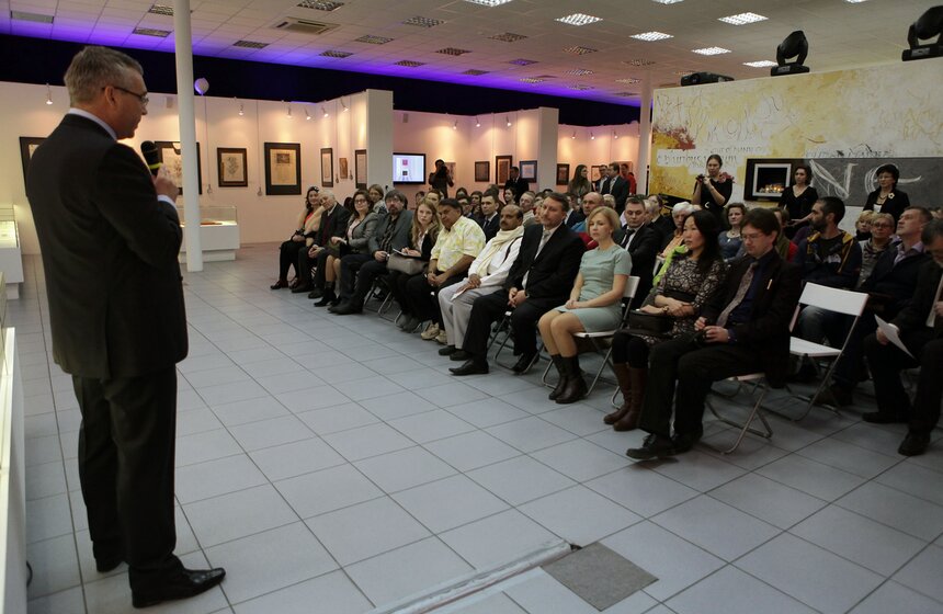 В "Сокольниках" открылась Международная выставка каллиграфии 5 фото