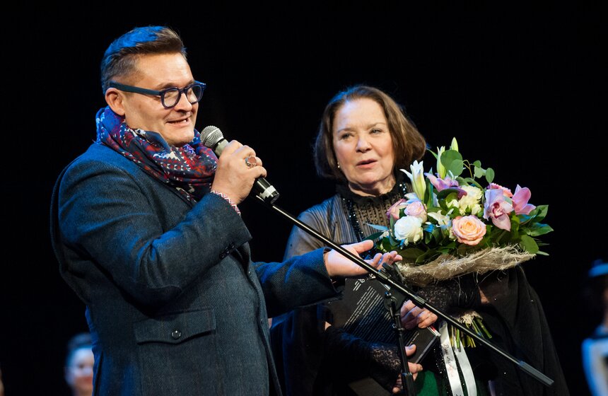 В Театре Российской армии показали премьеру комедии "Ма-Мурэ" 24 фото