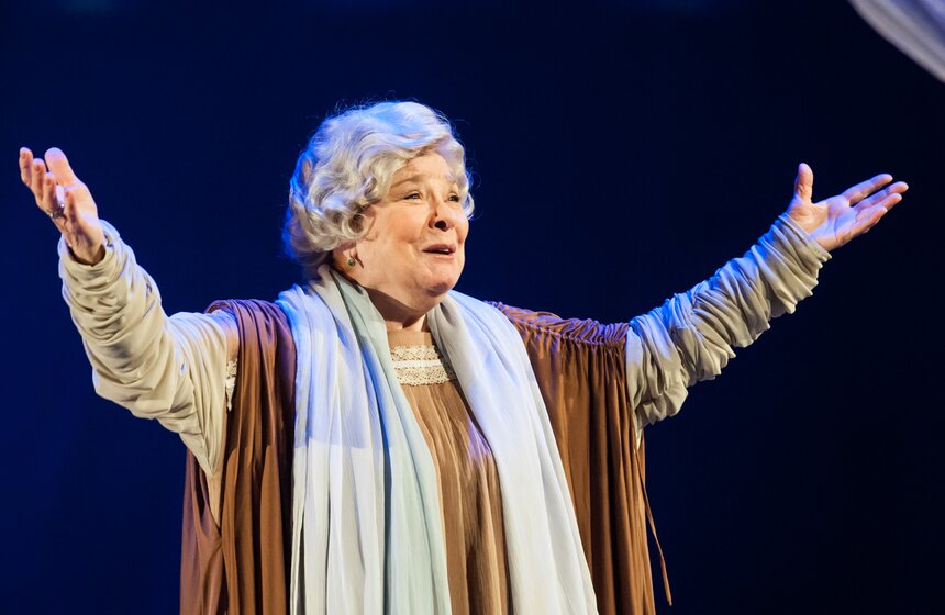 В Театре Российской армии показали премьеру комедии "Ма-Мурэ" 15 фото