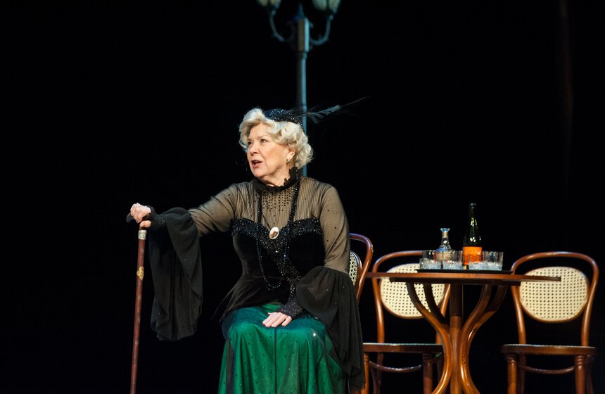 В Театре Российской армии показали премьеру комедии "Ма-Мурэ" 16 фото