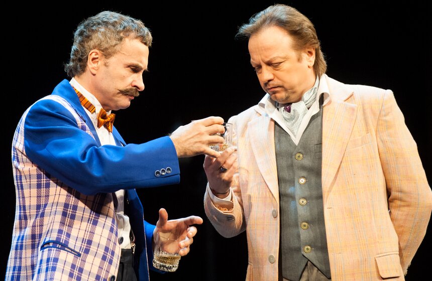 В Театре Российской армии показали премьеру комедии "Ма-Мурэ" 2 фото