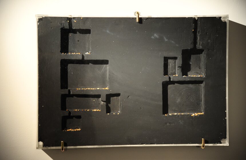 В столице открылась выставка "Человек разумный одинокий" 4 фото