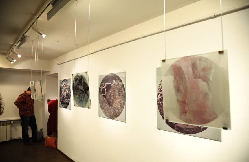 В столице открылась выставка "Человек разумный одинокий" 14 фото