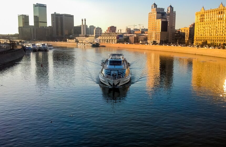 В столицу пришла весна 14 фото