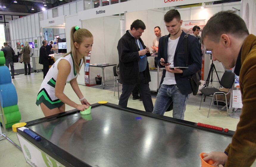 В Москве начал работу форум "Российская интерактивная неделя" 8 фото