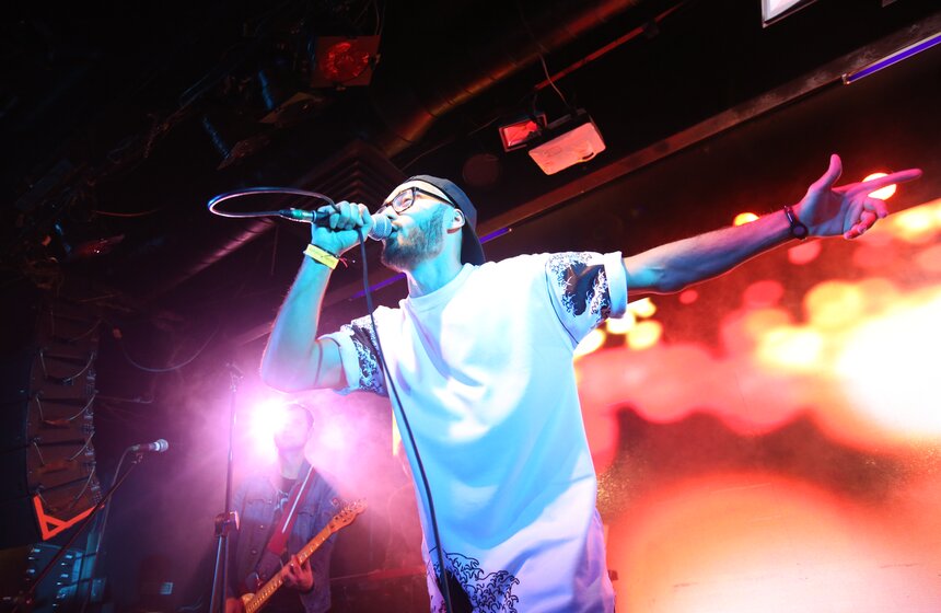 В клубе "16 тонн" вручили премию "Золотая горгулья" 9 фото