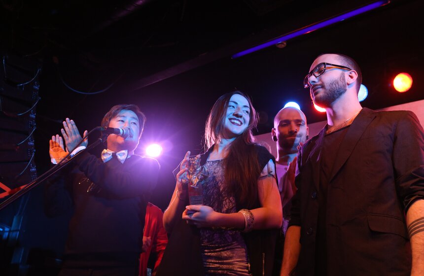 В клубе "16 тонн" вручили премию "Золотая горгулья" 13 фото