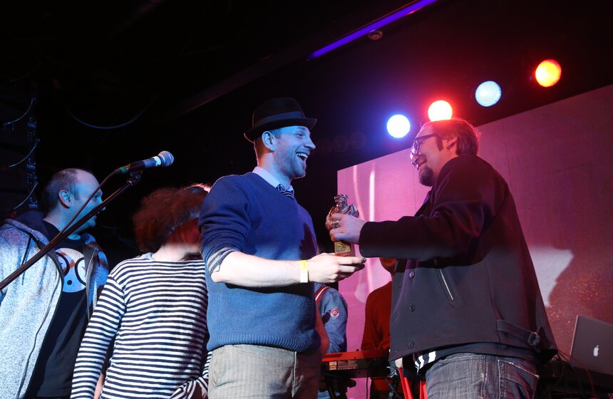 В клубе "16 тонн" вручили премию "Золотая горгулья" 12 фото