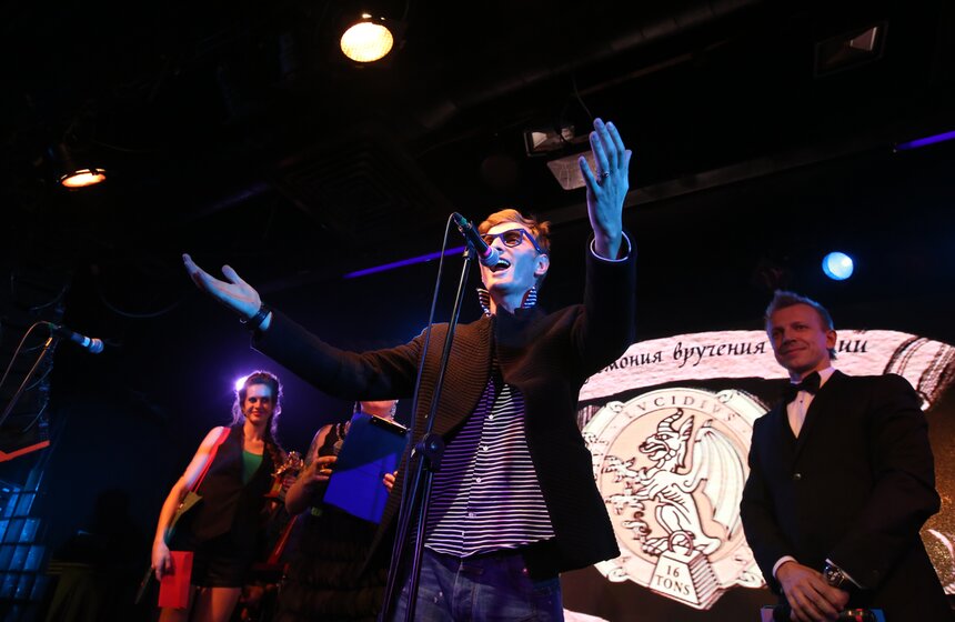 В клубе "16 тонн" вручили премию "Золотая горгулья" 17 фото