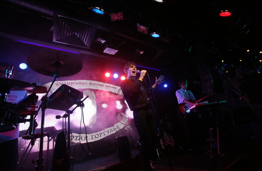 В клубе "16 тонн" вручили премию "Золотая горгулья" 1 фото