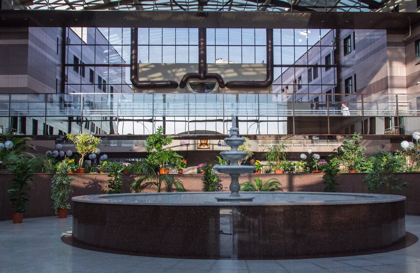 Мэр осмотрел Научно-практический центр медпомощи детям 8 фото