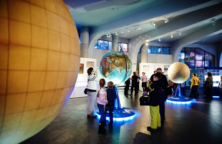 В честь 85-летия Московского планетария проходят экскурсии 31 фото