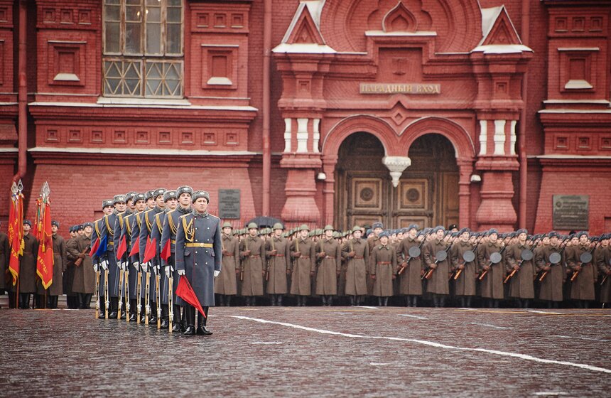 Марш в честь парада 1941 года прошел на Красной площади 5 фото