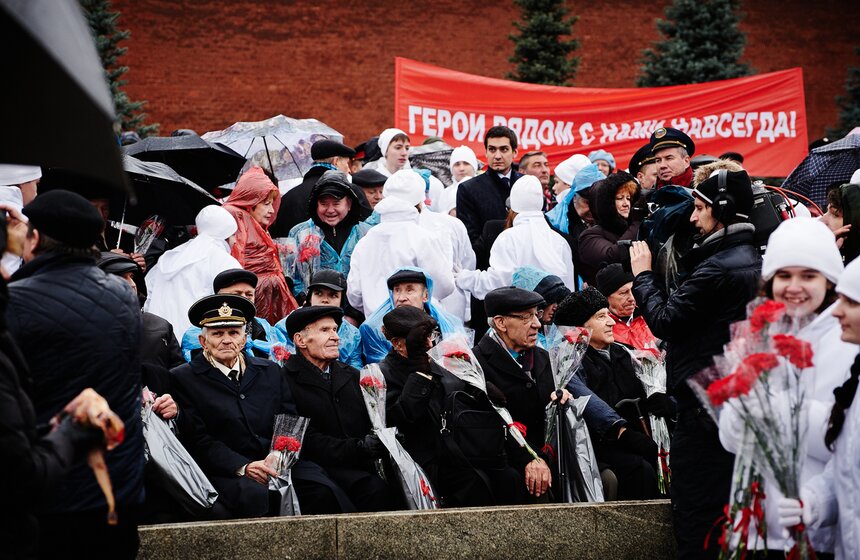 Марш в честь парада 1941 года прошел на Красной площади 29 фото