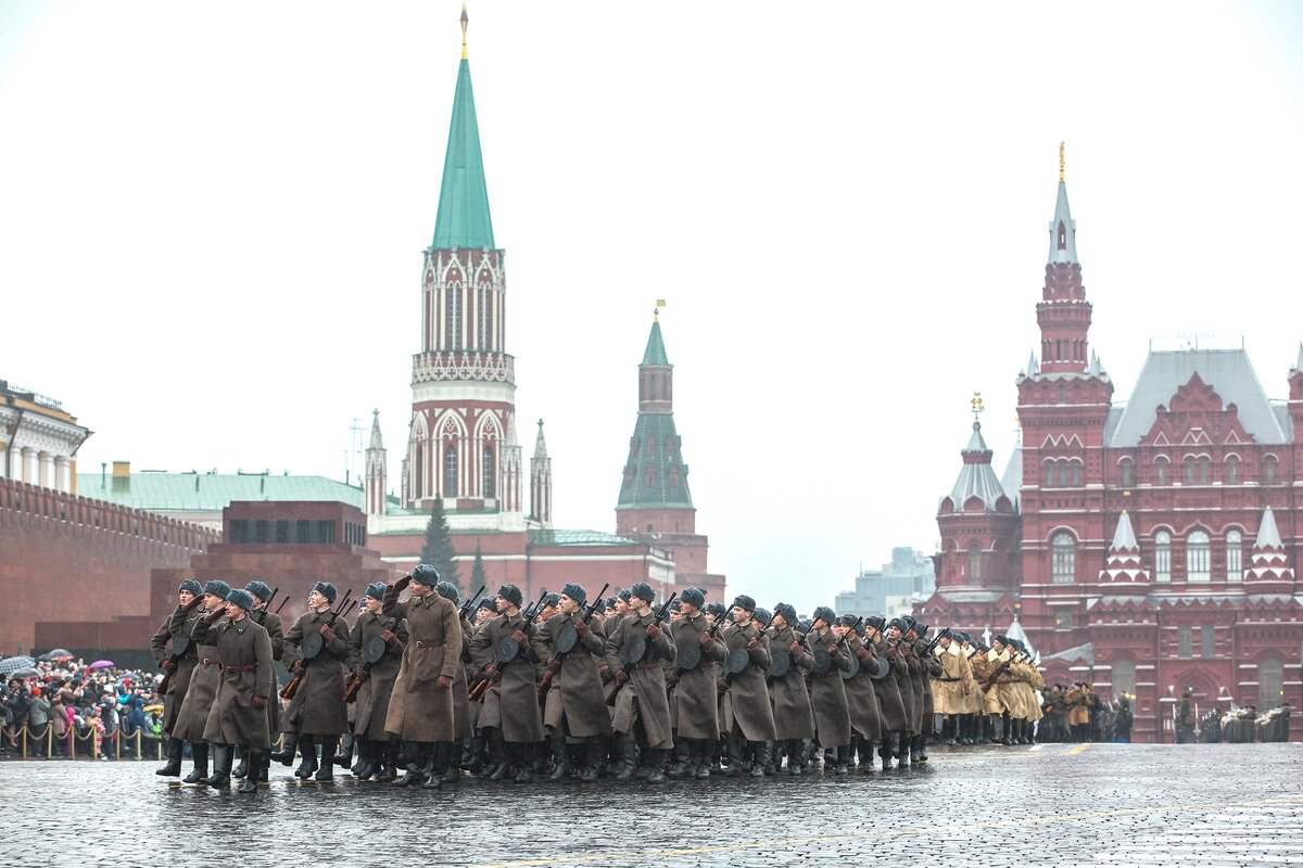 Парад 1941 года на красной площади. Парад зимой. Осень 1941 парад ЕГЭ.