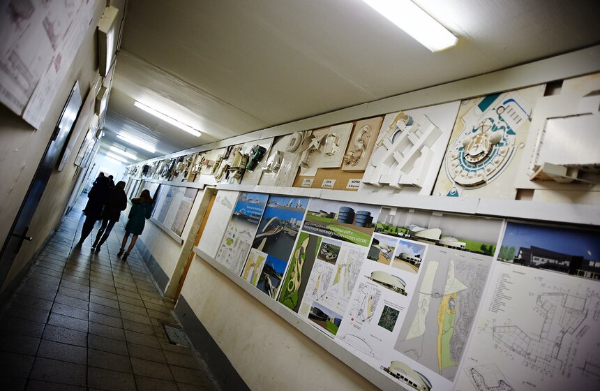 В ГУЗе состоялась выставка творческих работ молодых архитекторов 27 фото