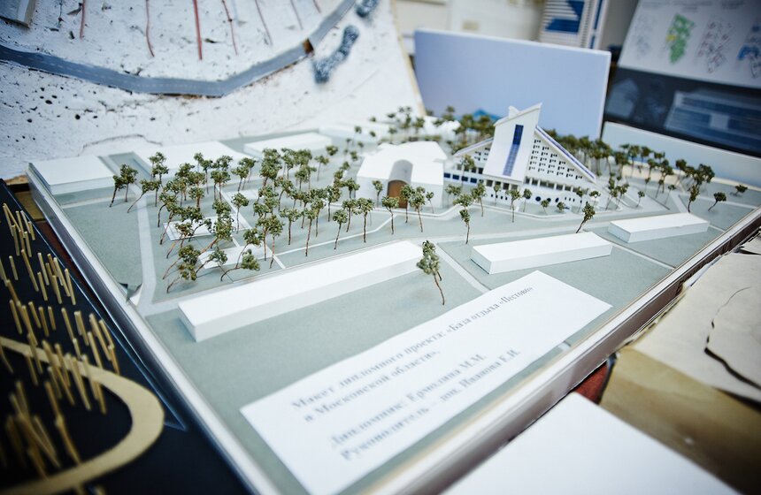 В ГУЗе состоялась выставка творческих работ молодых архитекторов 12 фото