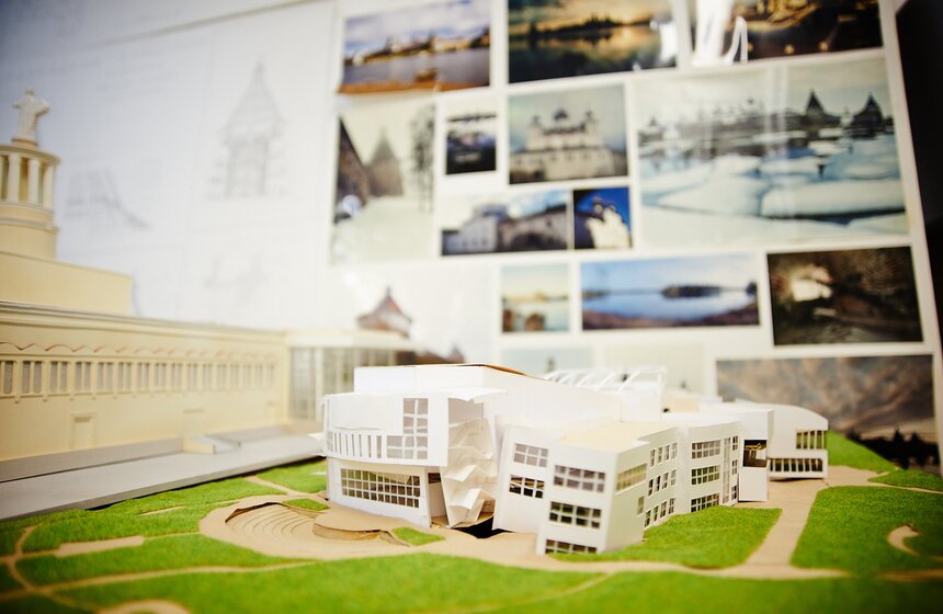 В ГУЗе состоялась выставка творческих работ молодых архитекторов 3 фото