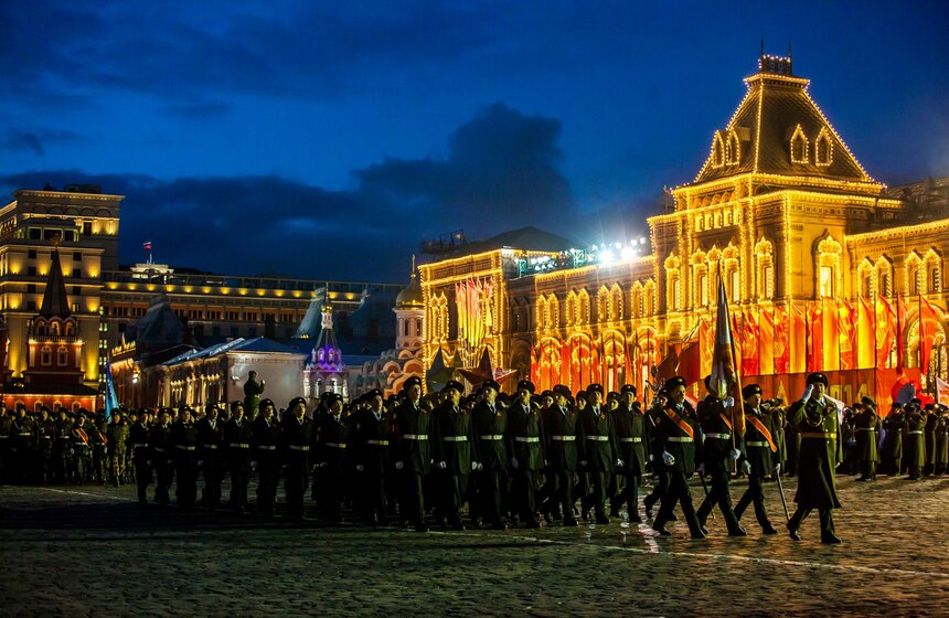 На Красной площади отрепетировали торжественный марш 7 ноября 11 фото