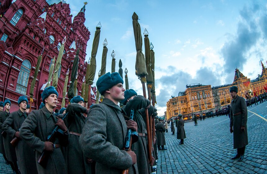 На Красной площади отрепетировали торжественный марш 7 ноября 20 фото