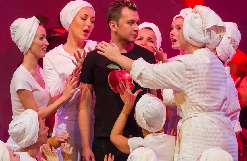 В Москве прошла 52-я оперетта "Прекрасная Елена" 18 фото