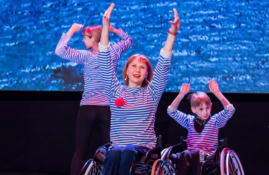 В "Планете КВН" прошел фестиваль Inclusive Dance 14 фото