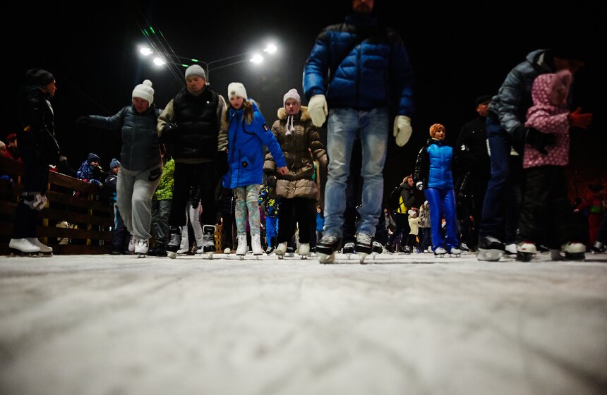 В Измайловском парке открыли каток 22 фото