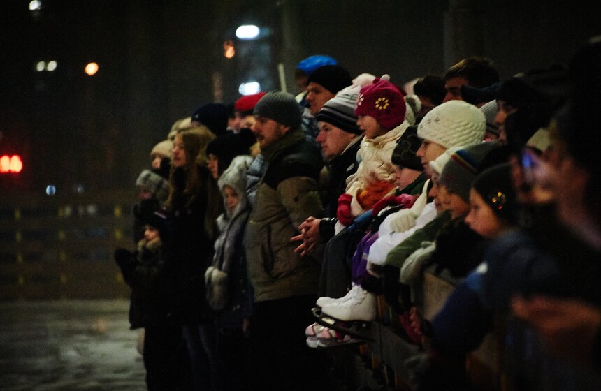 В Измайловском парке открыли каток 10 фото