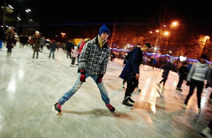В Измайловском парке открыли каток 15 фото