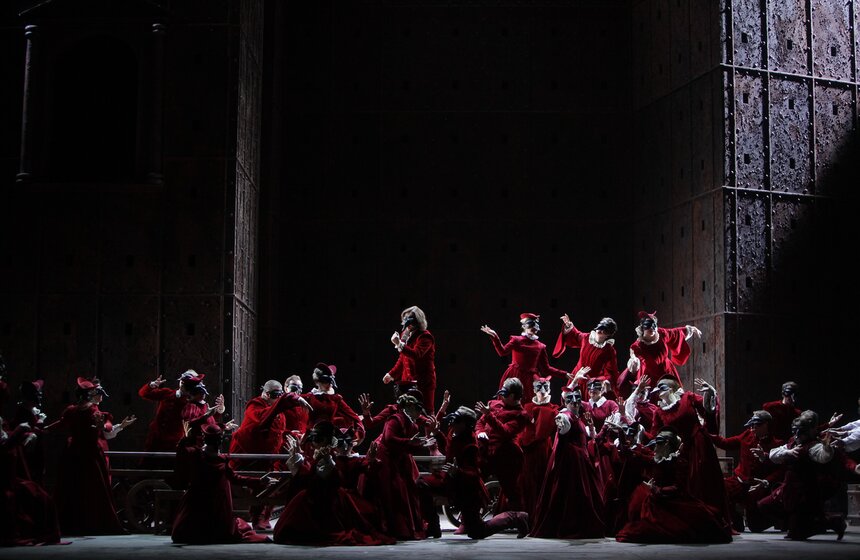 В Новой опере показали "Ромео и Джульетту" 6 фото