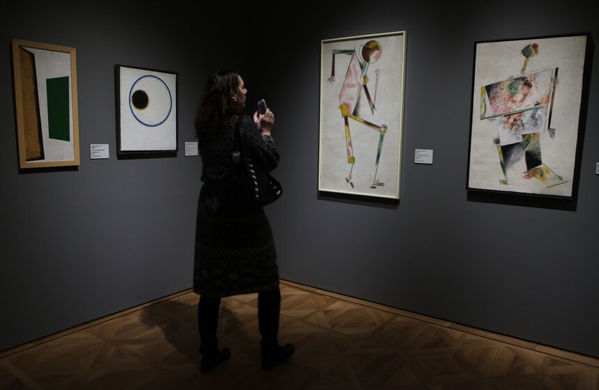 Открылась выставка авангарда "В гостях у Родченко и Степановой" 1 фото