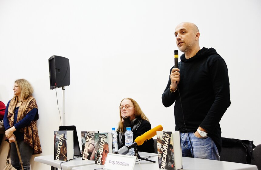 В ЦДХ открылась ярмарка non/fiction 3 фото