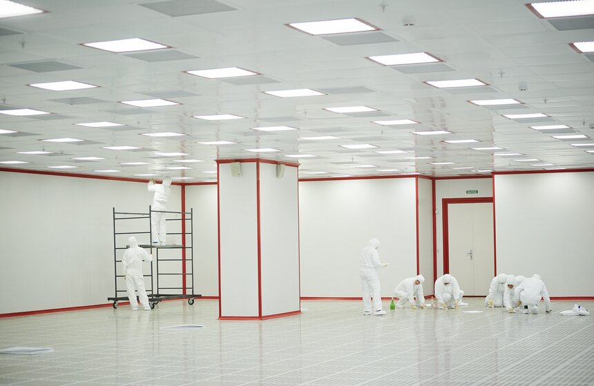 В технополисе "Москва" открылись "чистые комнаты" для инженеров 12 фото