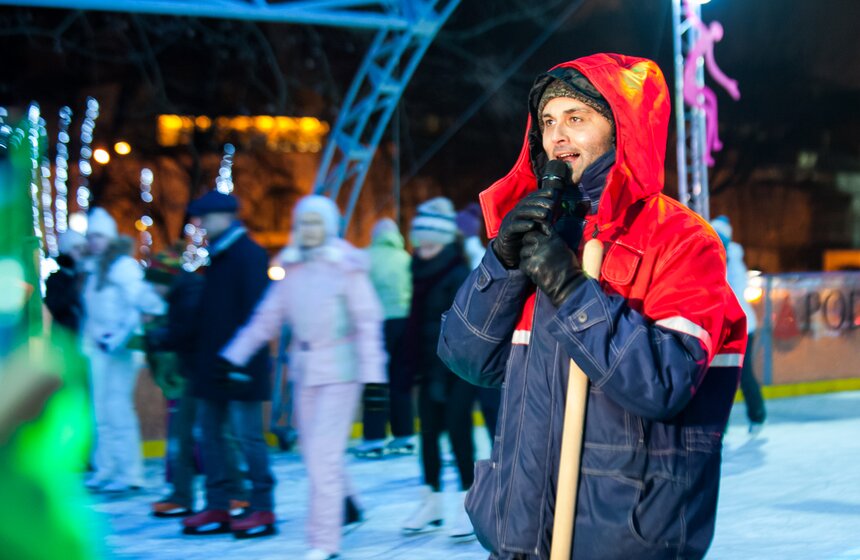 В саду "Эрмитаж" открылся самый романтичный каток 3 фото