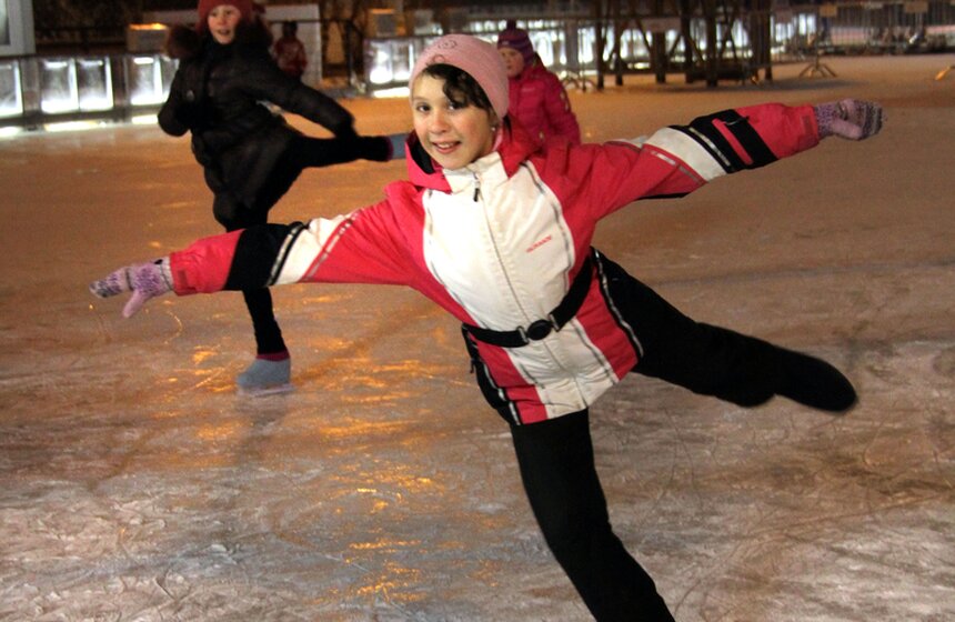 Сергей Собянин осмотрел искусственный каток на ВДНХ 10 фото