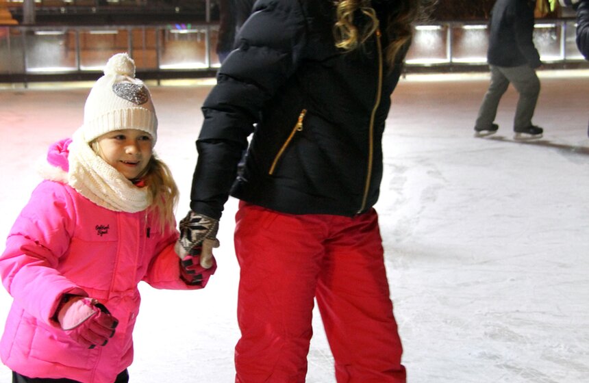 Сергей Собянин осмотрел искусственный каток на ВДНХ 9 фото