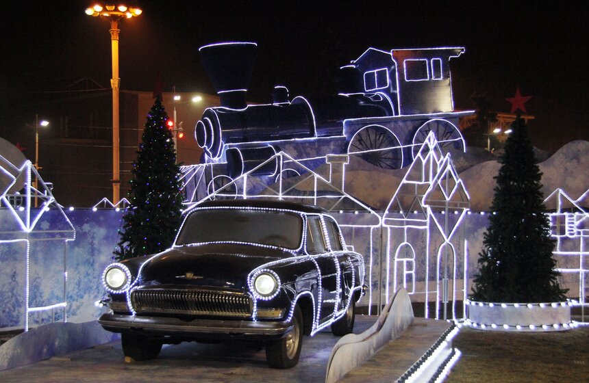 Сергей Собянин осмотрел искусственный каток на ВДНХ 2 фото