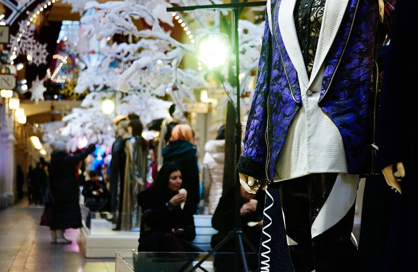 В ГУМе открылась выставка костюмов "Звездный гардероб" 5 фото