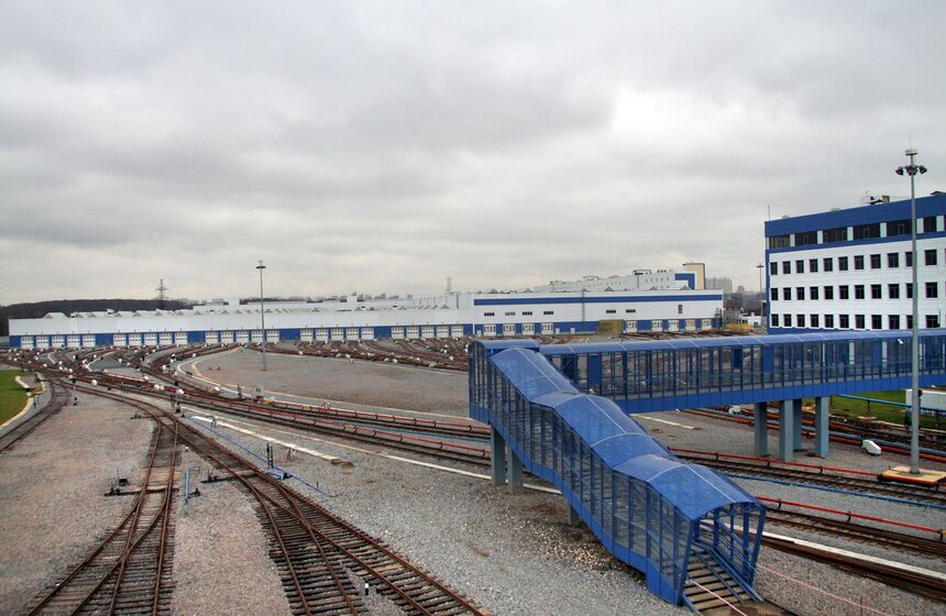 Сергей Собянин осмотрел строящееся электродепо "Митино" 11 фото