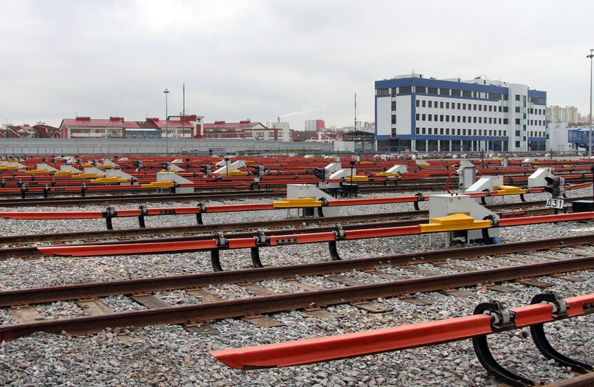 Сергей Собянин осмотрел строящееся электродепо "Митино" 8 фото