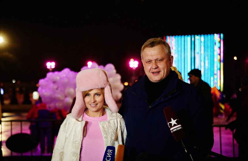 Открылся главный городской каток в парке Горького 2 фото