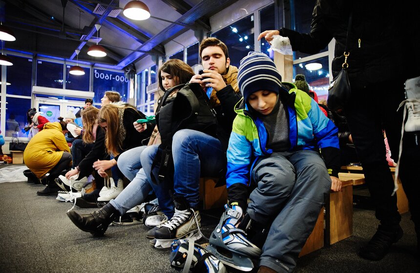 Открылся главный городской каток в парке Горького 10 фото