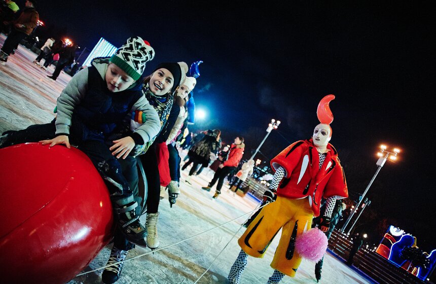 Открылся главный городской каток в парке Горького 16 фото