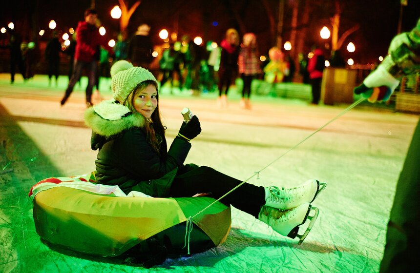 Открылся главный городской каток в парке Горького 19 фото