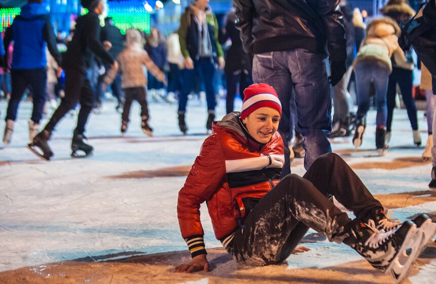 В Сокольниках открылся каток "Лед" 15 фото