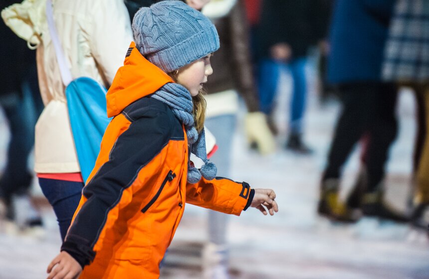 В Сокольниках открылся каток "Лед" 24 фото