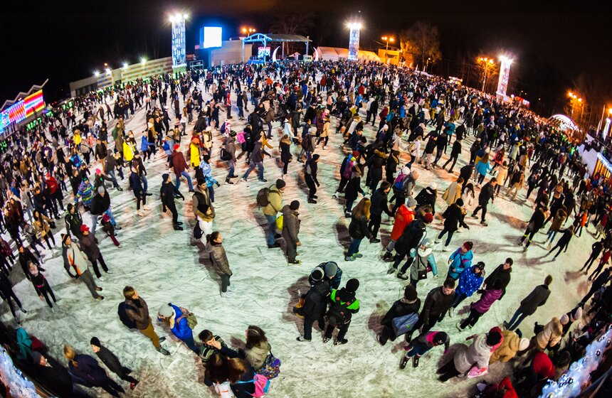 В Сокольниках открылся каток "Лед" 25 фото