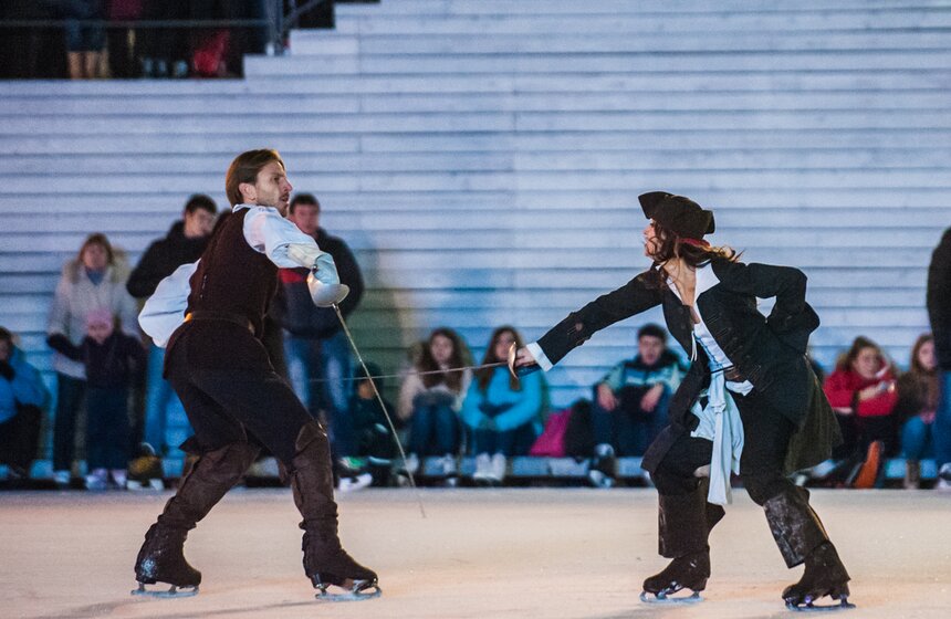 В Сокольниках открылся каток "Лед" 4 фото
